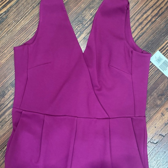 French Connection Marie Surplice Jumpsuit Sz 10 NWT V Neck W/ Pockets Magenta - Picture 5 of 10